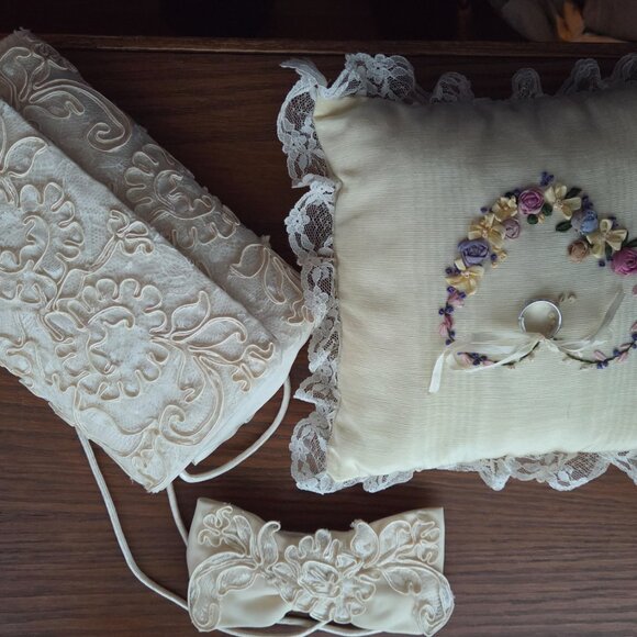 Ivory floor length wedding dress - Picture 5 of 5